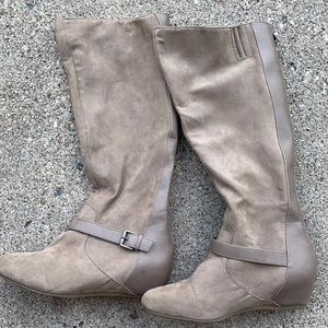 Express tan boots size 9